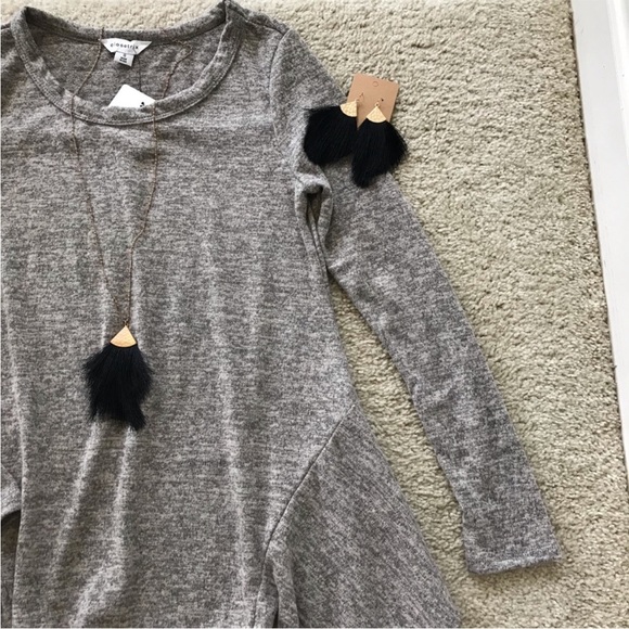 Grey Handkerchief Hem Tunic Top - Picture 4 of 8